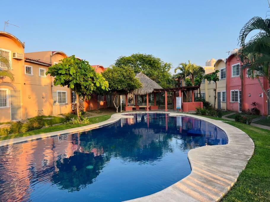 Ferienwohnung Casa Con Alberca A 8 Min De Playa Ixtapa  Exterior foto