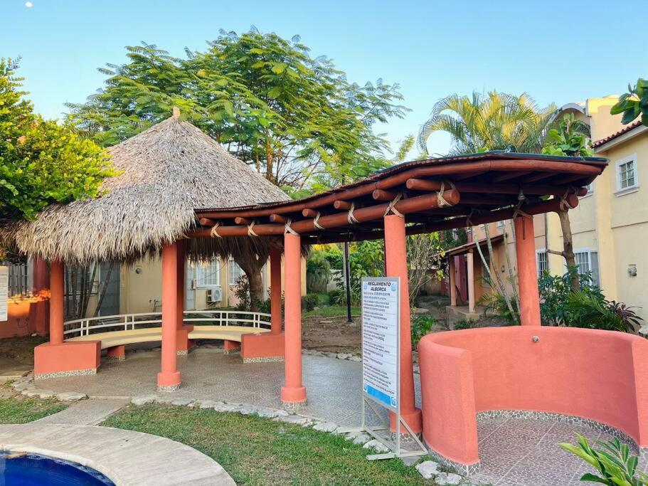 Ferienwohnung Casa Con Alberca A 8 Min De Playa Ixtapa  Exterior foto